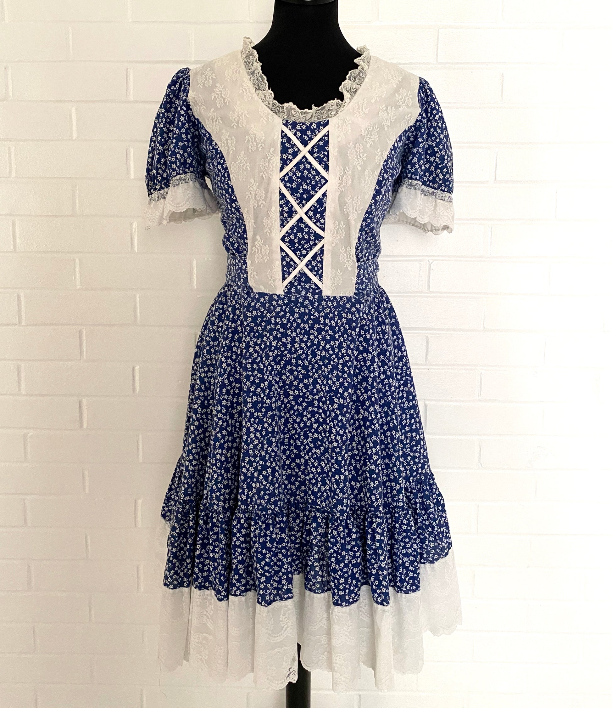 1960s Malco Modes, San Francisco Country Dress Retro Kandy Vintage 1960s Malco Modes, San Francisco Country Dress Retro Kandy Vintage
