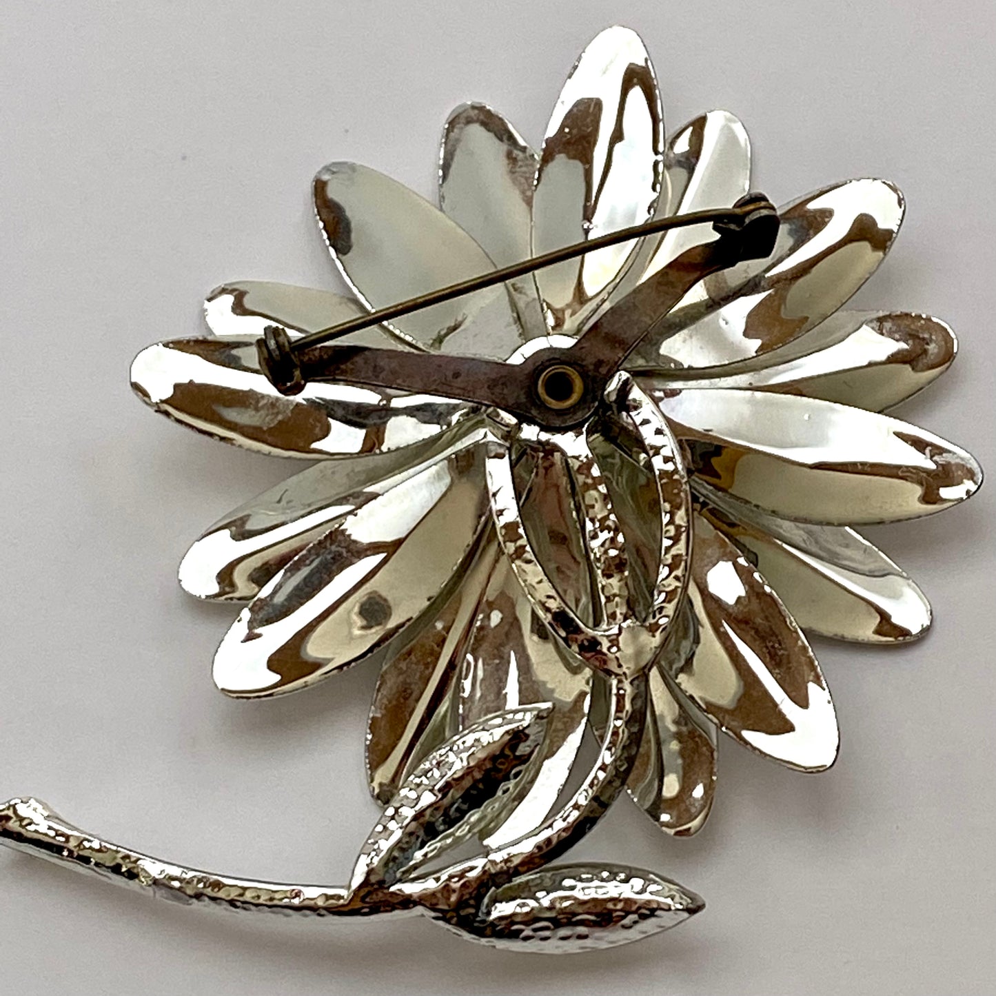 Late 60s/ Early 70s Large Silver-Tone Daisy Brooch