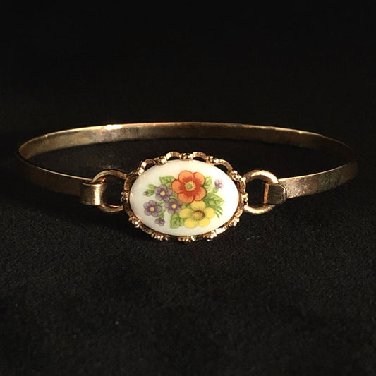 1975 Avon French Flowers Bracelet - Retro Kandy Vintage