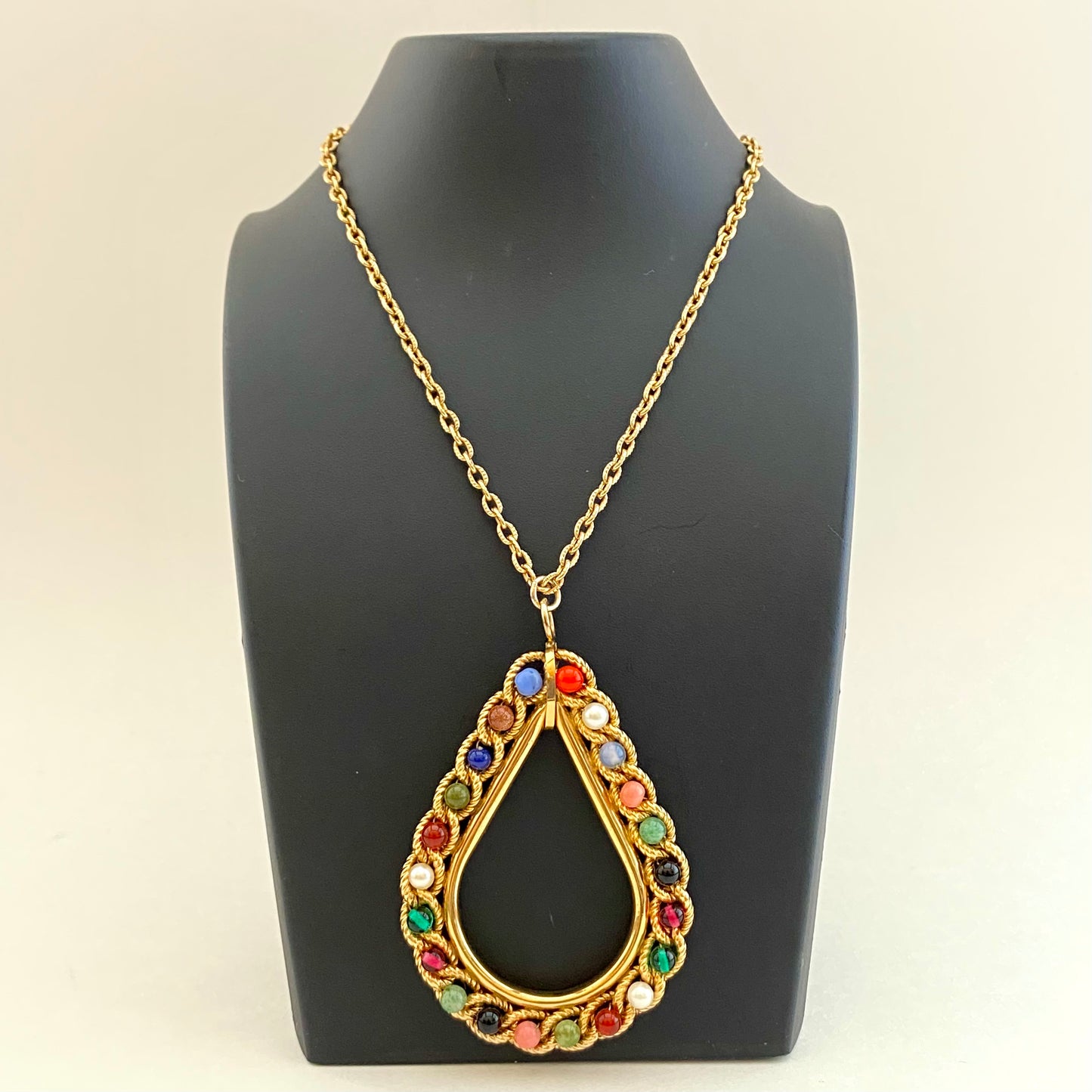 1970s Teardrop Pendant Necklace