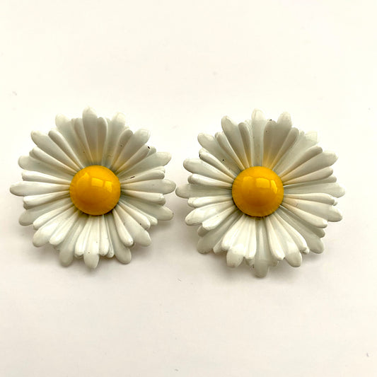 Late 60s/ Early 70s Daisy Enamel Flower Earrings