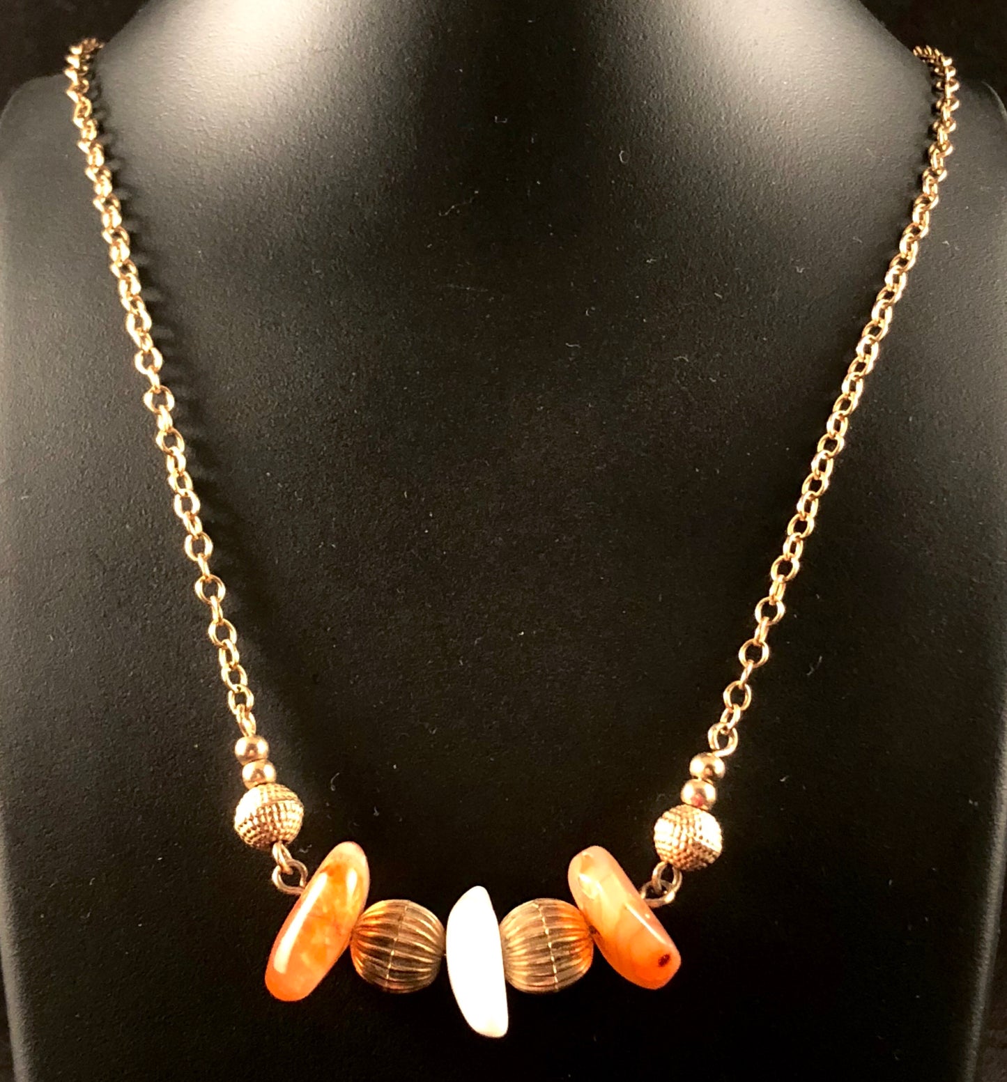 1975 Avon Desert Stones Necklace - Retro Kandy Vintage