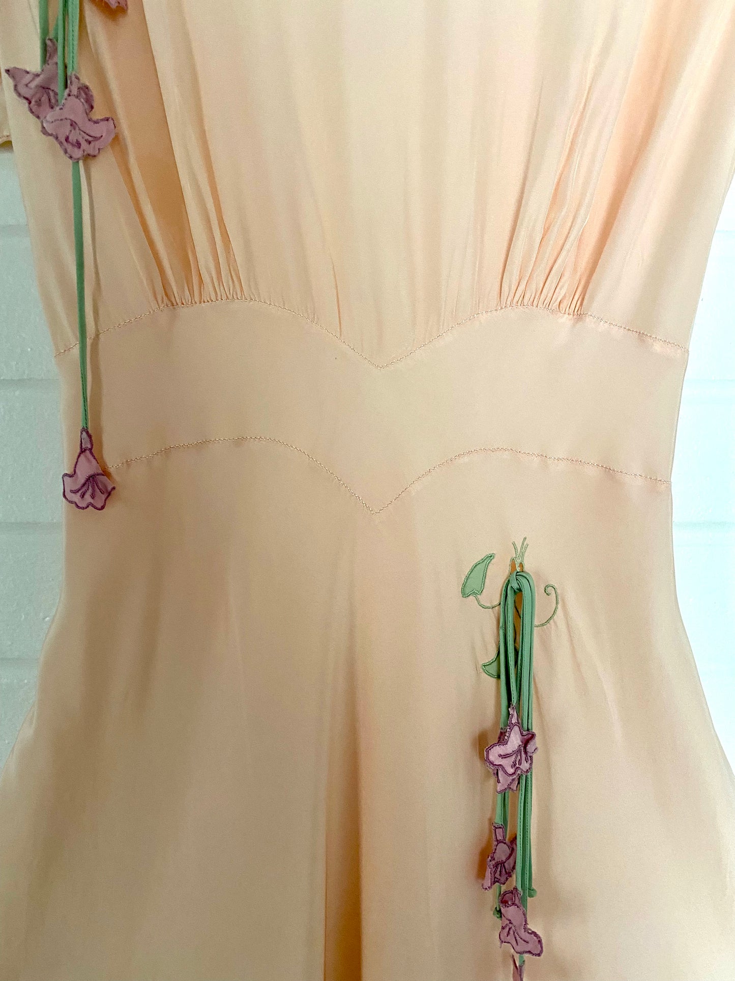 1948 Dwalyne Handmade Lingerie /Night Gown