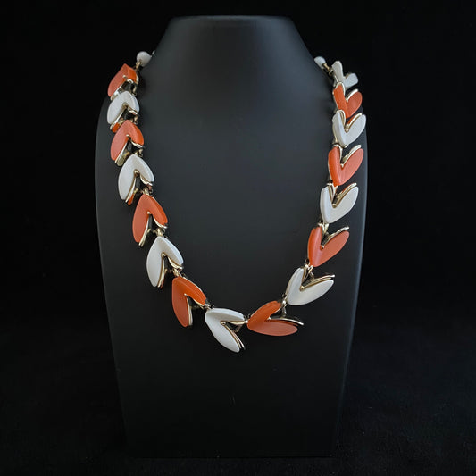 1950s Claudette Thermoset Necklace - Retro Kandy Vintage