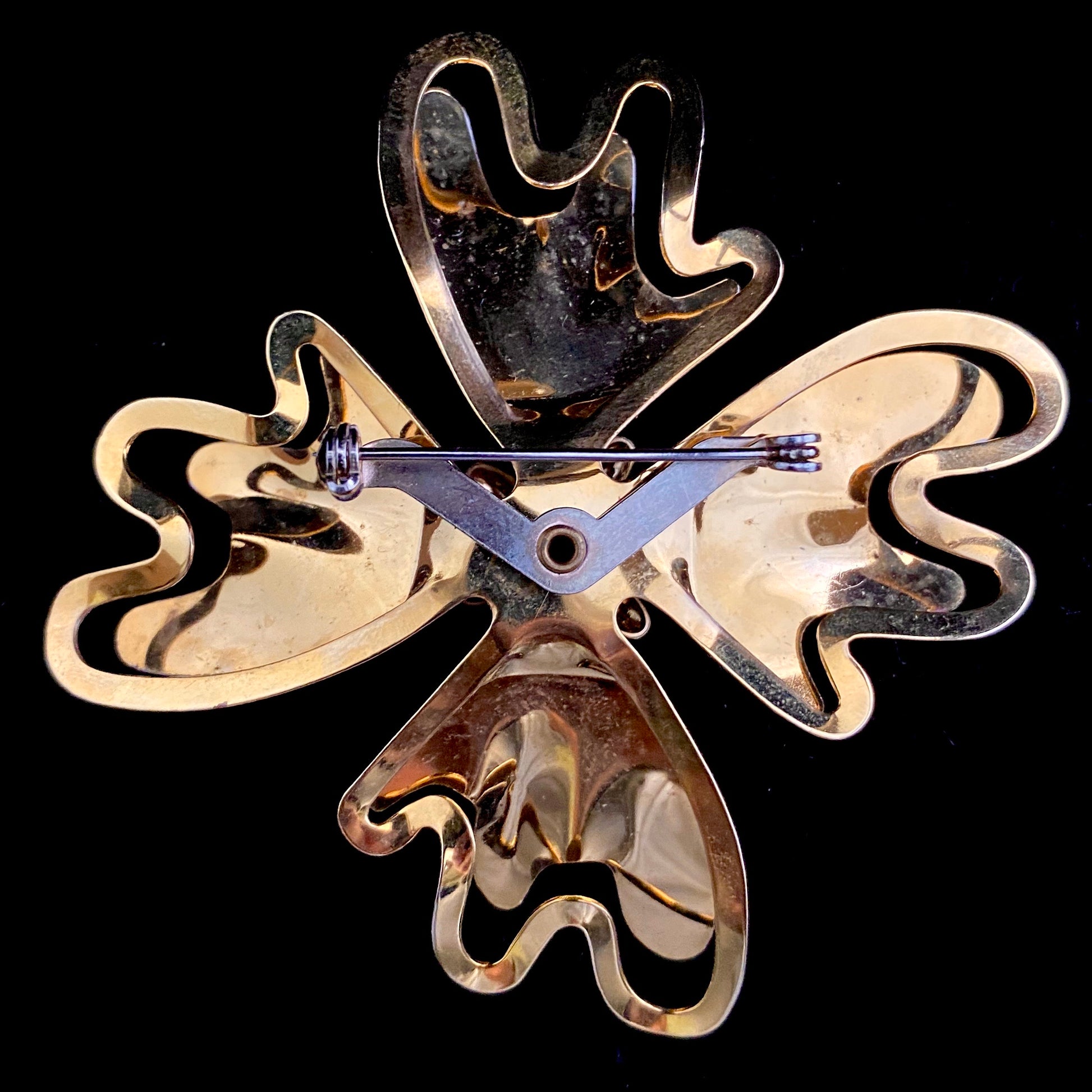 Late 60s/ Early 70s Gold & Ivory Enamel Flower Brooch - Retro Kandy Vintage