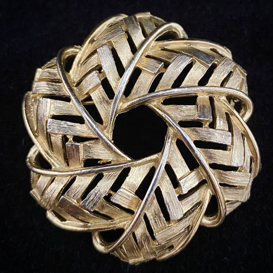 1960s Celebrity N.Y. Gold-Tone Circle Brooch