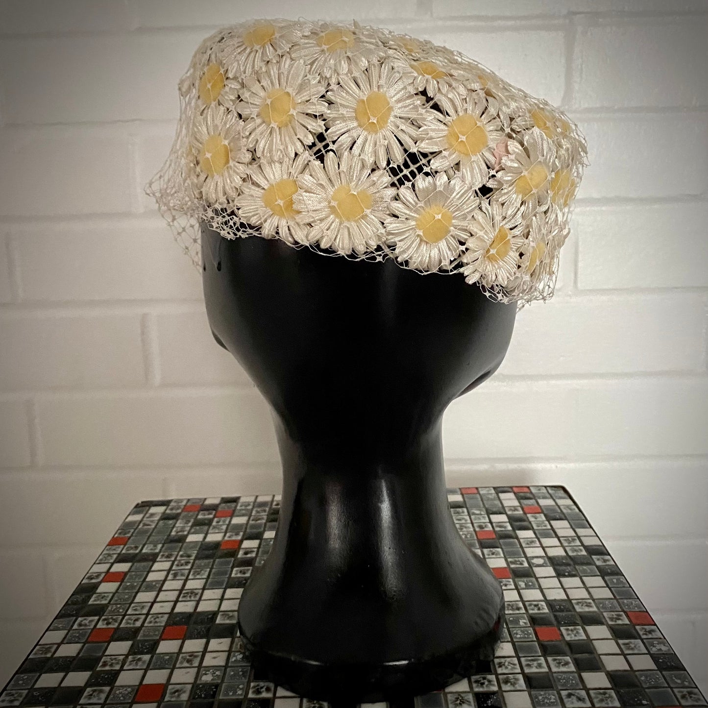 Late 50s/ Early 60s Daisy Hat With Veil