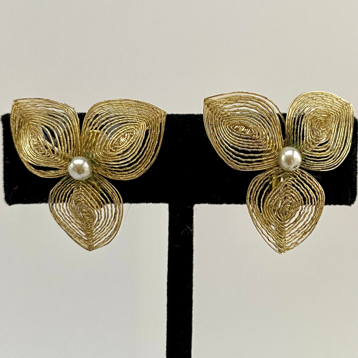 1950s Germany Gold-Tone Spun Wire Brooch & Earrings Set