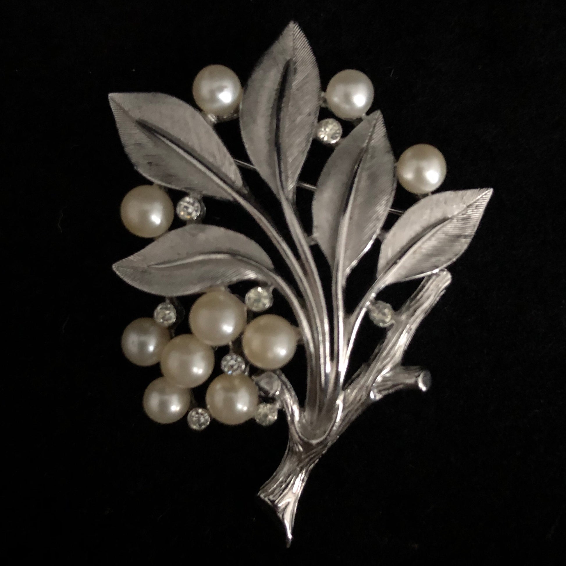 1960s Crown Trifari Pearl & Rhinestone Leaf Brooch - Retro Kandy Vintage