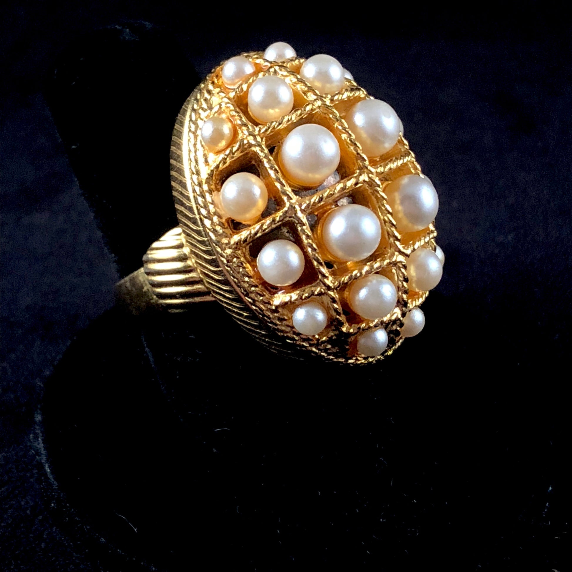 1970 Avon Ring of Pearls Glace Ring - Retro Kandy Vintage