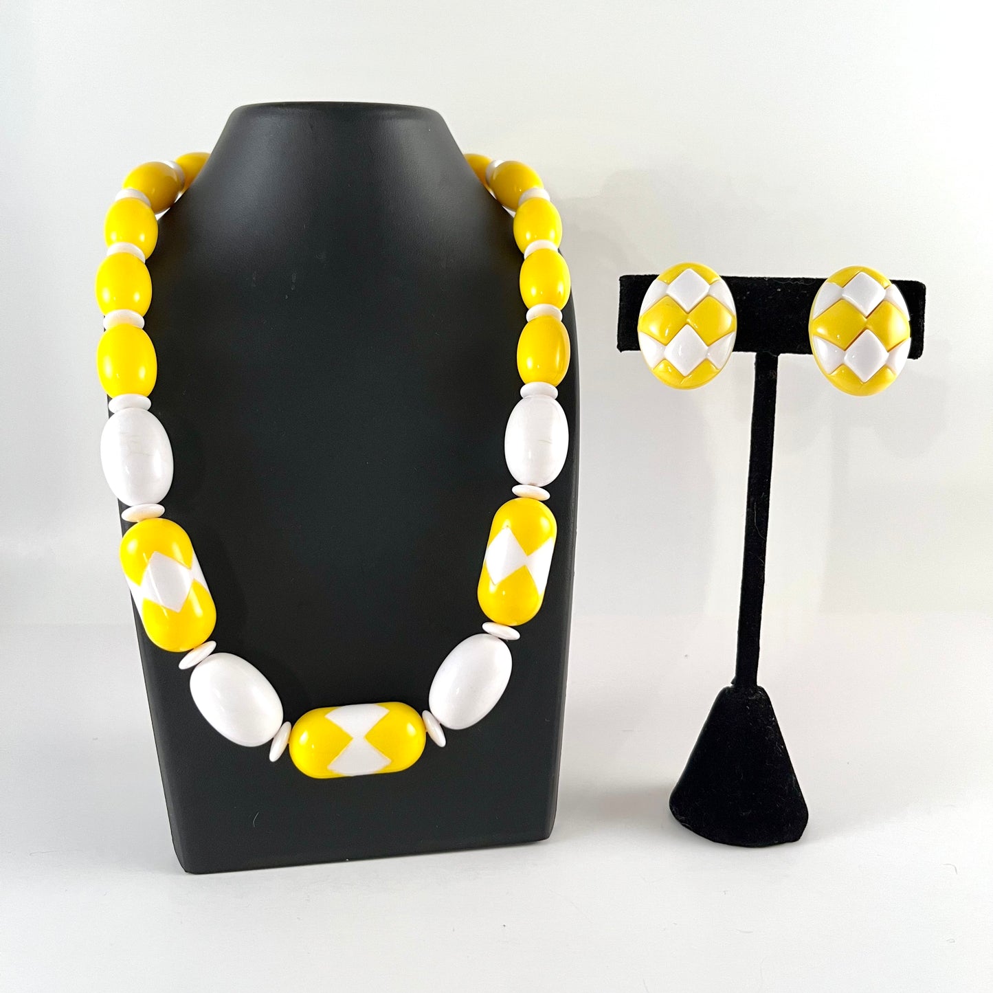 1987 Avon Sunsations Necklace & Earring Set in Spectator Yellow