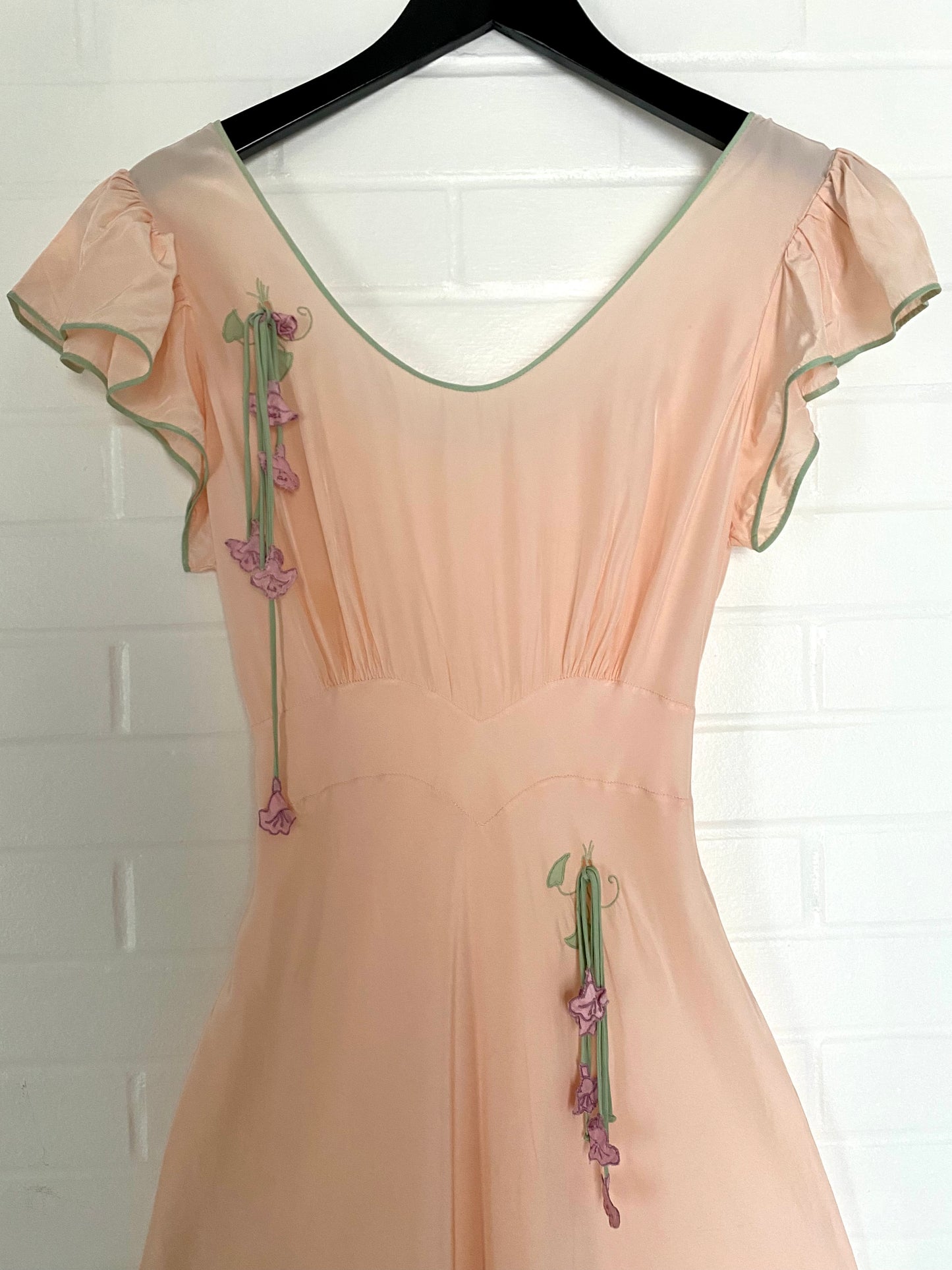 1948 Dwalyne Handmade Lingerie /Night Gown