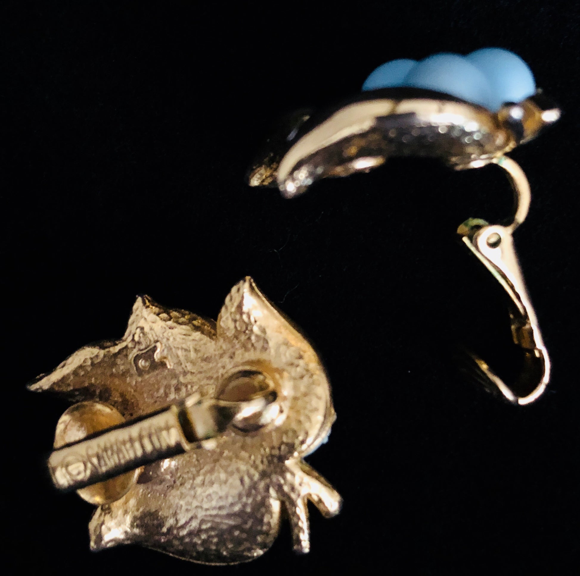 1967 Sarah Coventry Placid Beauty Earrings - Retro Kandy Vintage