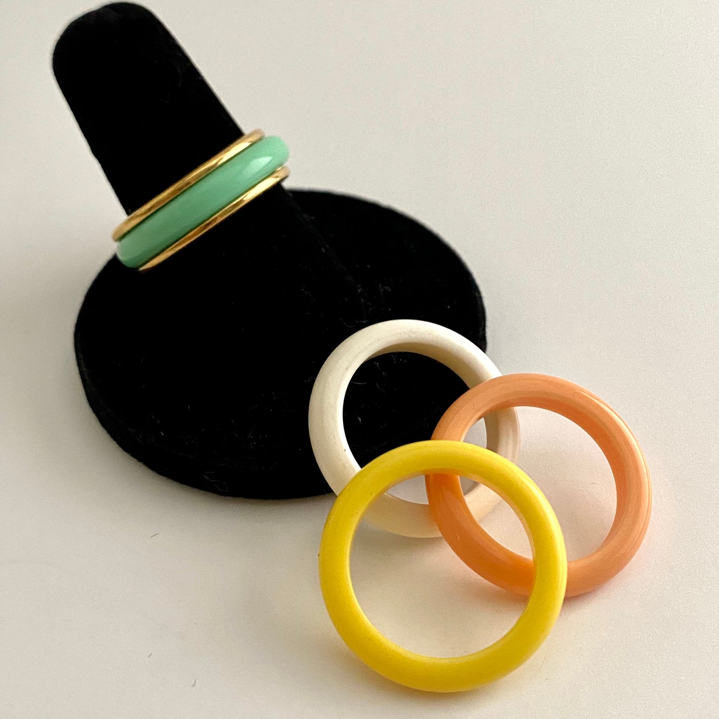 1979 Avon Color-Go-Round Interchangeable Ring