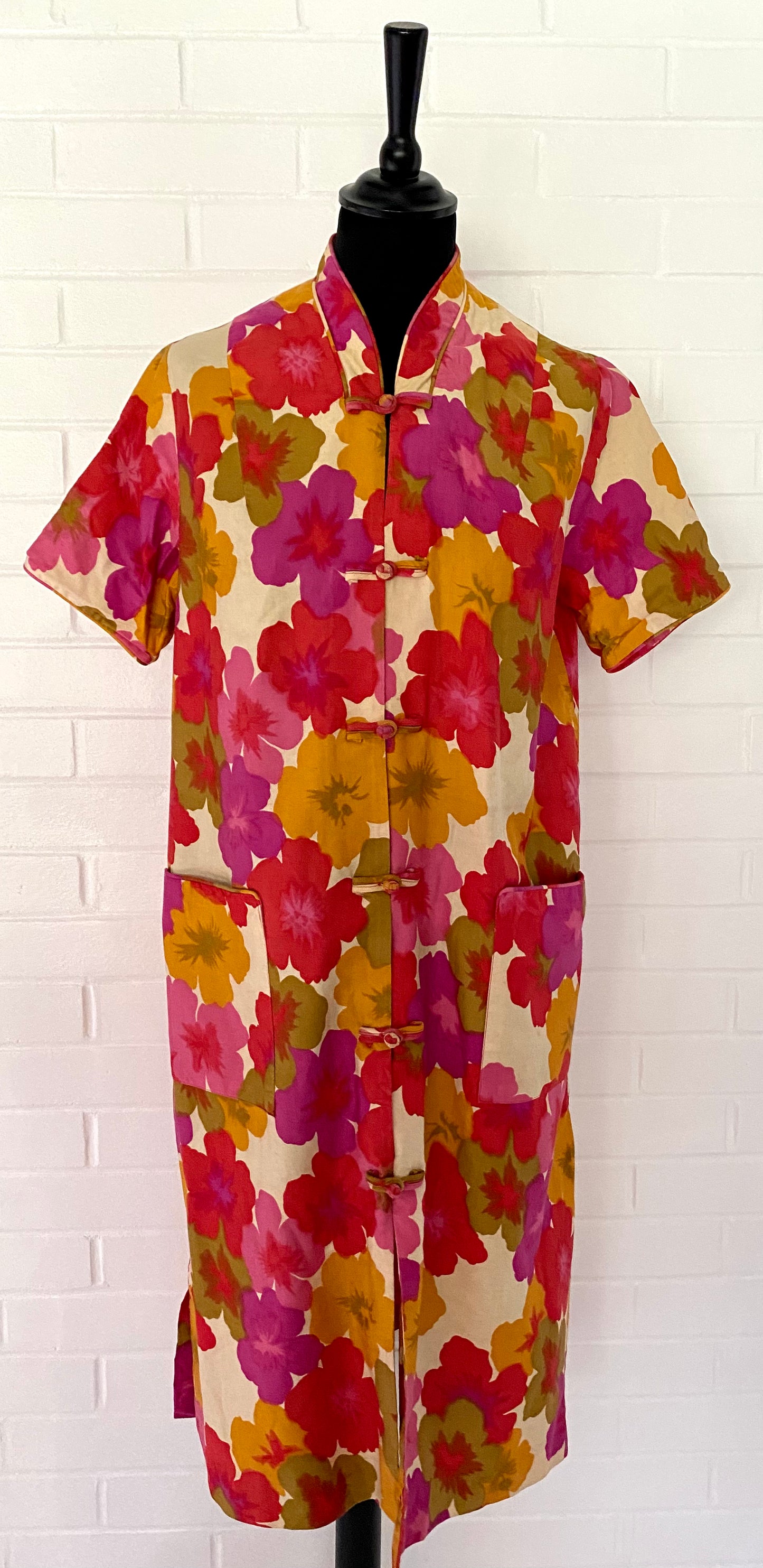 Late 40s/ Early 50s Andrade Resort Shops Waikiki Dress/ Robe