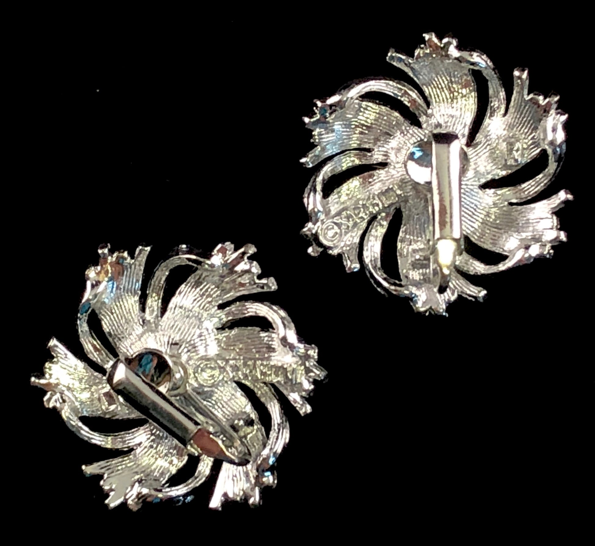 1969 Sarah Coventry Silvery Sunburst Brooch & Earrings - Retro Kandy Vintage