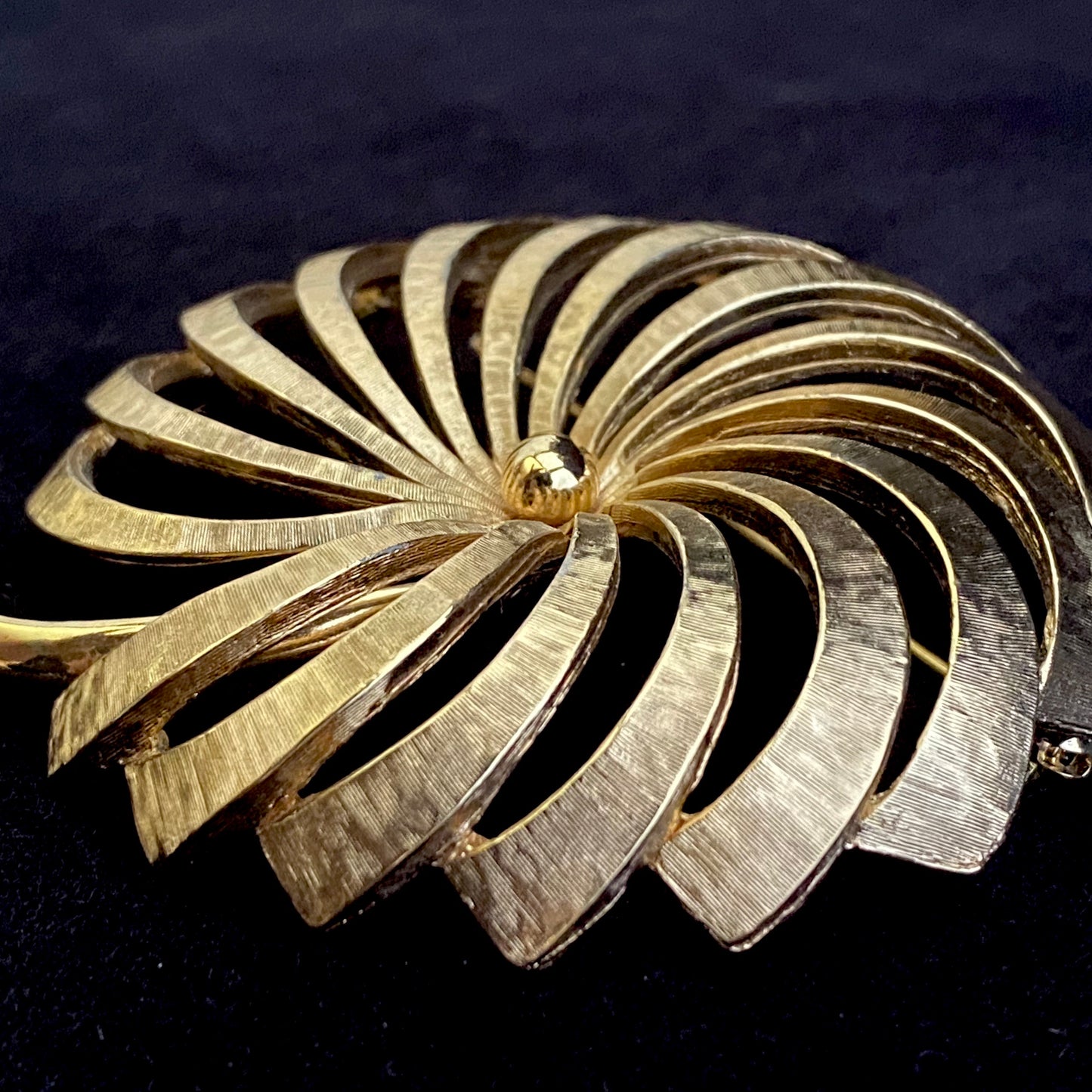 Late 60s/ Early 70s Monet Gold-Tone Brooch