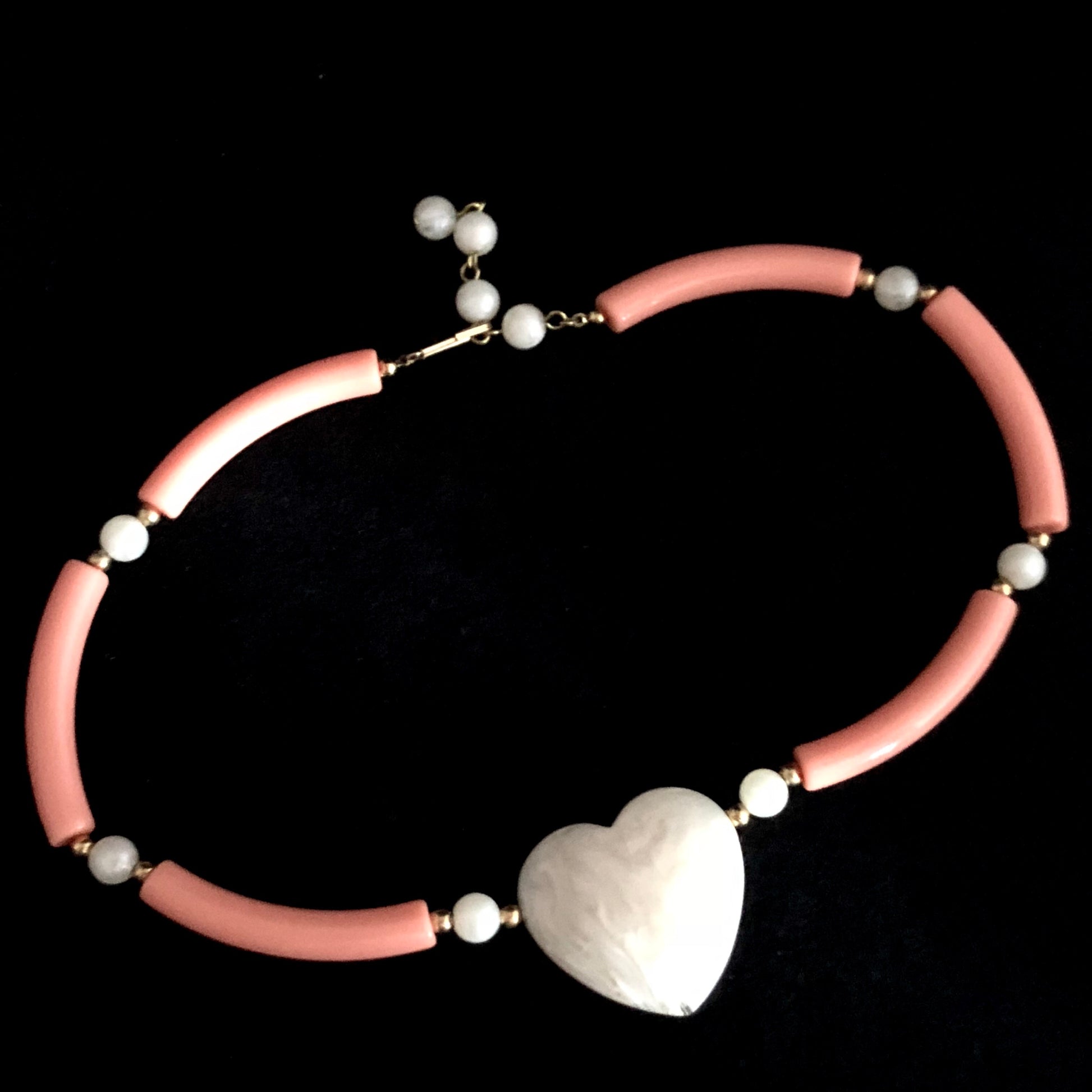 1988 Avon Modern Heart Necklace, Peach/White - Retro Kandy Vintage