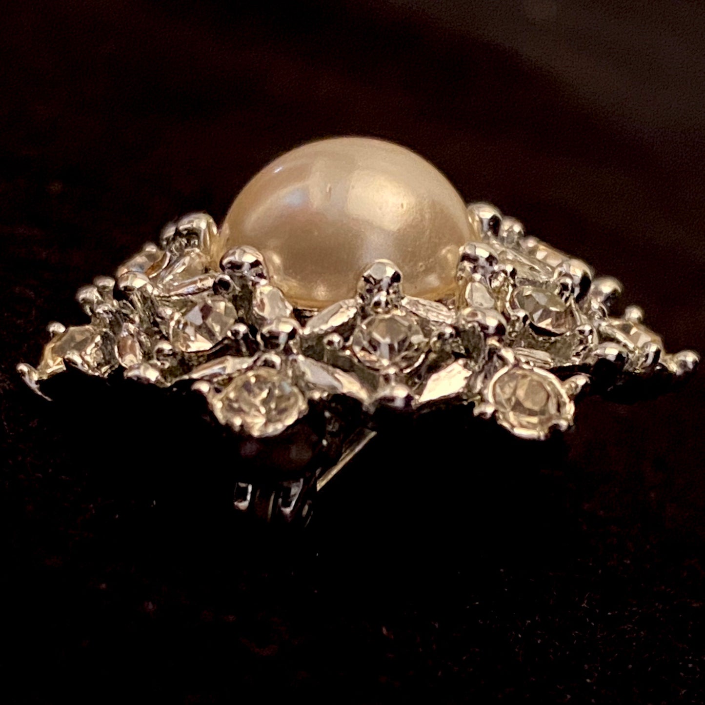 1969 Sarah Coventry Ultima Brooch