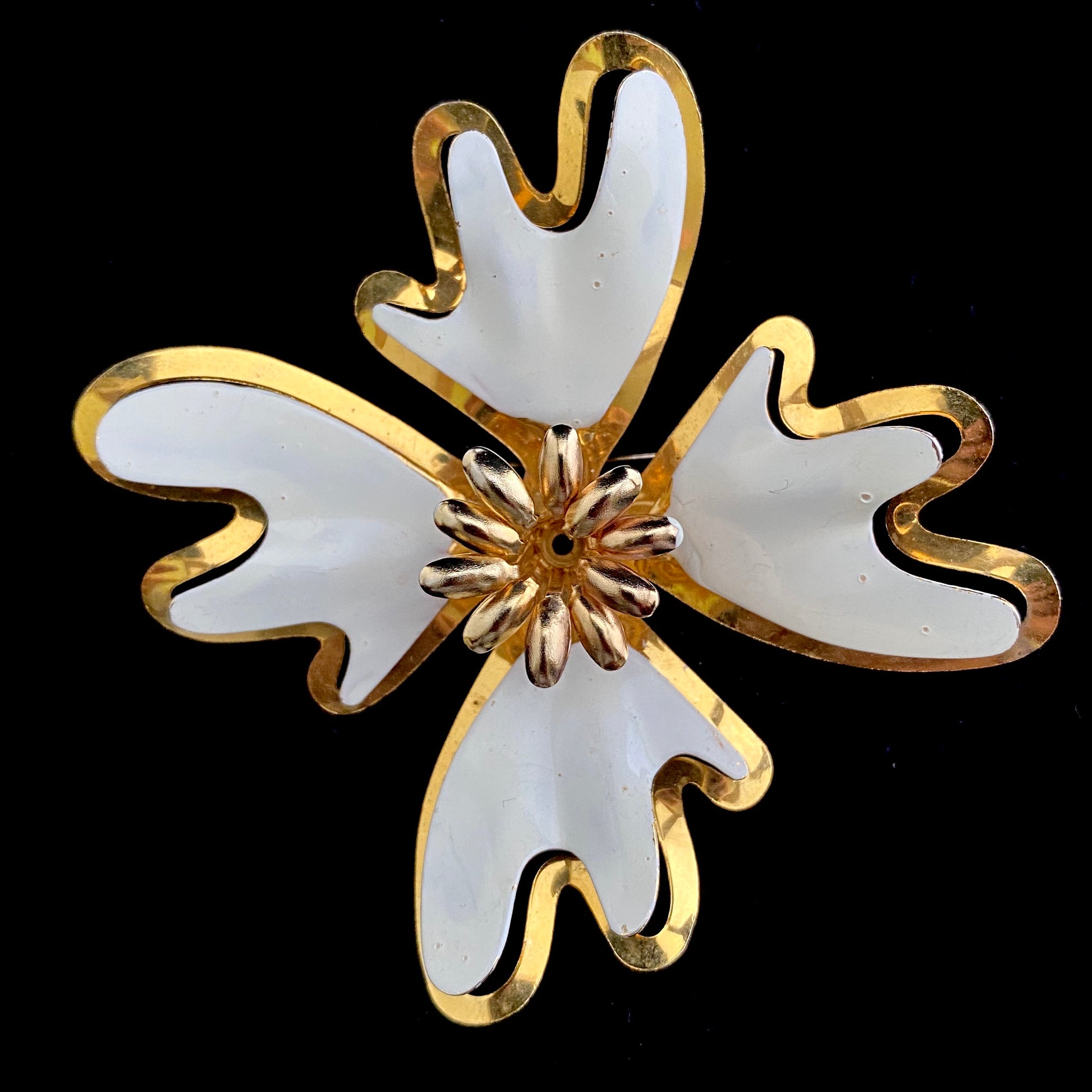 Late 60s/ Early 70s Gold & Ivory Enamel Flower Brooch - Retro Kandy Vintage