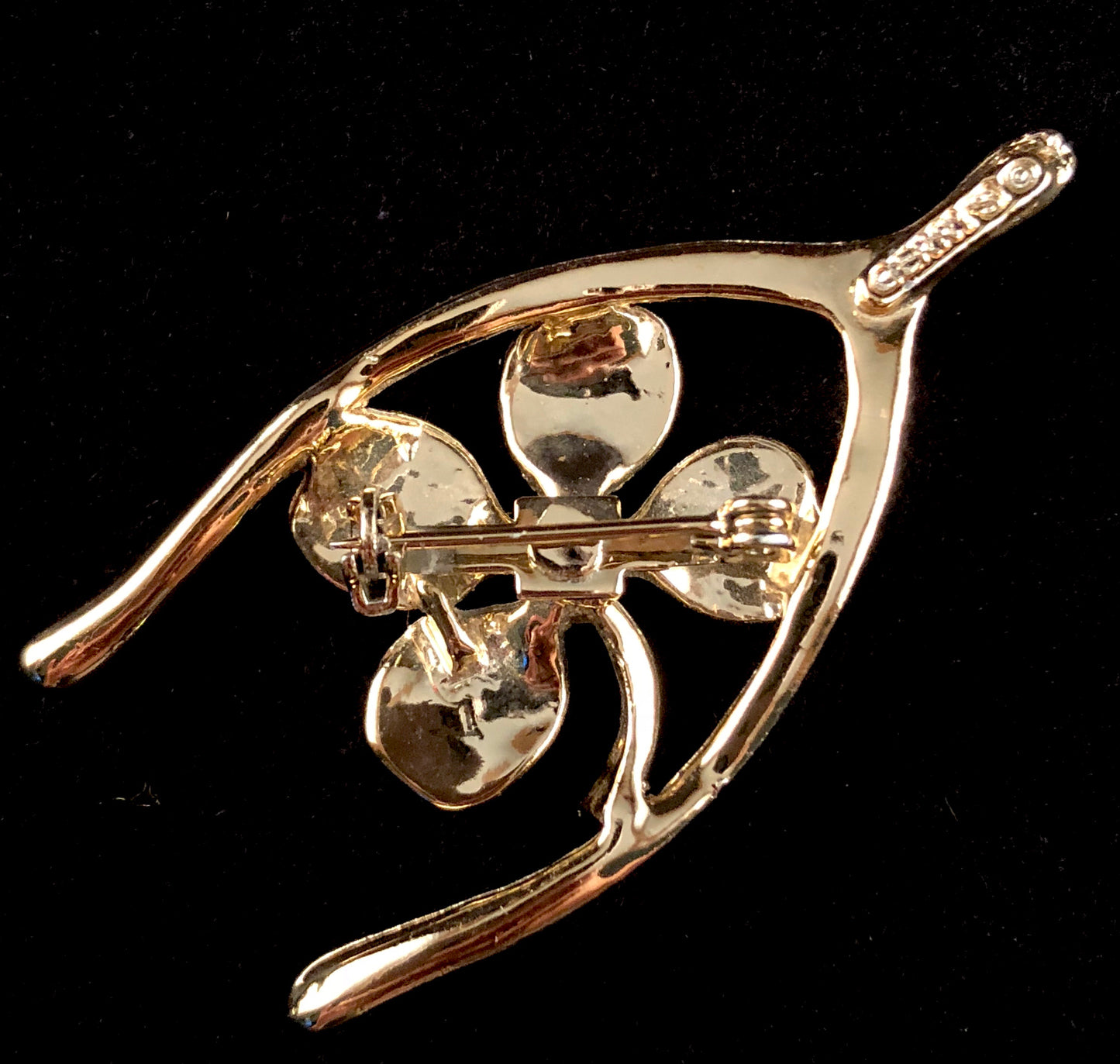 Late 70s/ Early 80s Gerry’s Lucky Wishbone Brooch - Retro Kandy Vintage