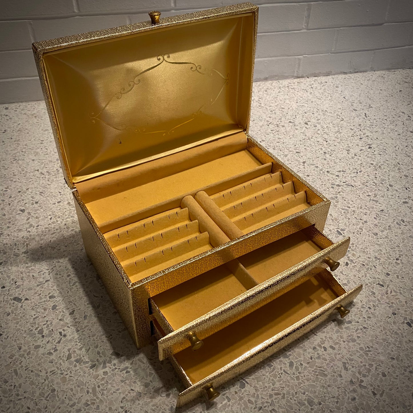 1970s Buxton Jewelry Box