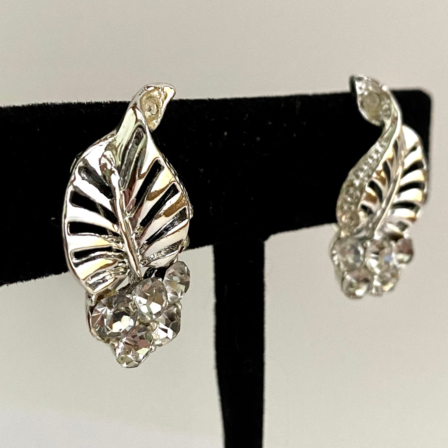 Late 50s/ Early 60s Rhinestone Flower Earrings