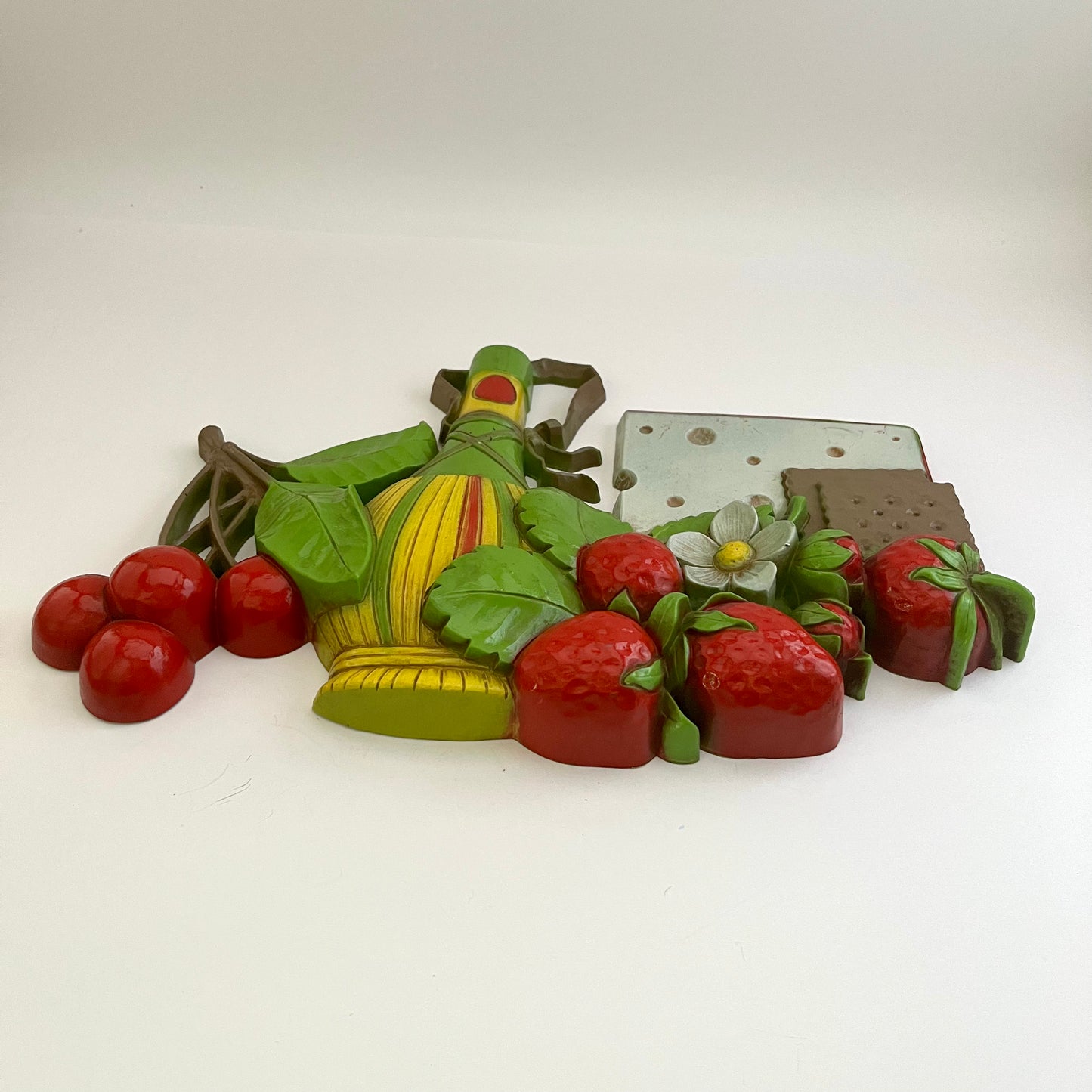 1976 Dart Ind. Fruit, Cheese & Wine Wall Plaque