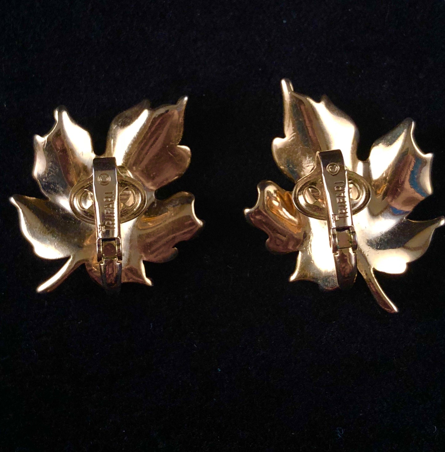 1960s Trifari Leaf Earrings - Retro Kandy Vintage