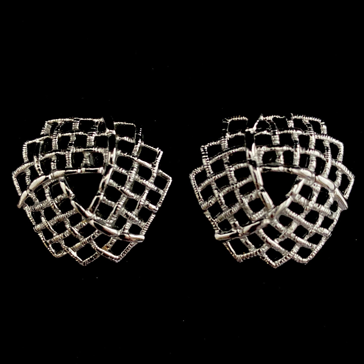 1973 Sarah Coventry Trellis Earrings - Retro Kandy Vintage