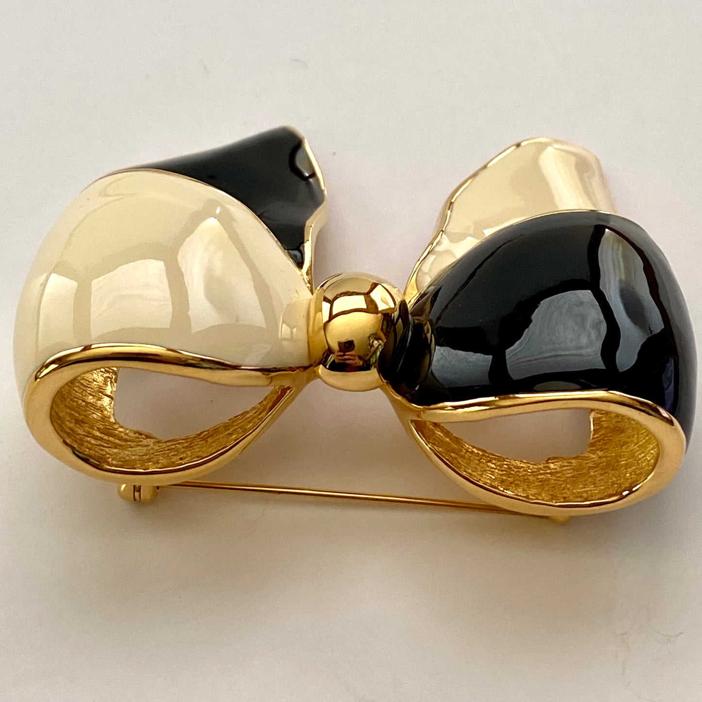 2000s Joan Rivers Bow Brooch