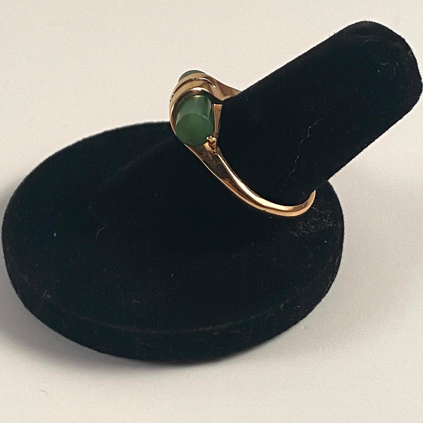 1978 Avon Captured Jade Ring