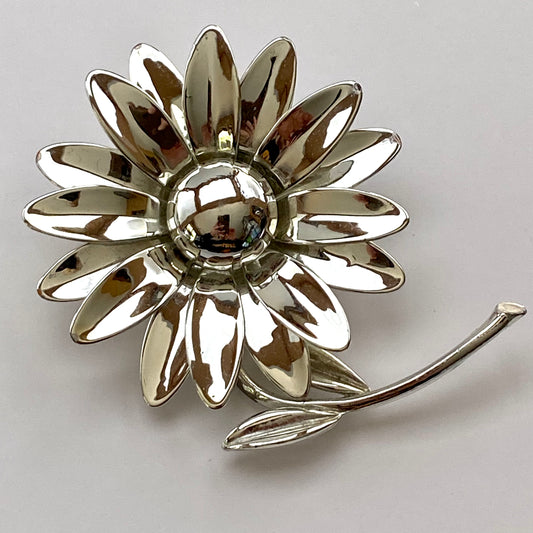 Late 60s/ Early 70s Large Silver-Tone Daisy Brooch