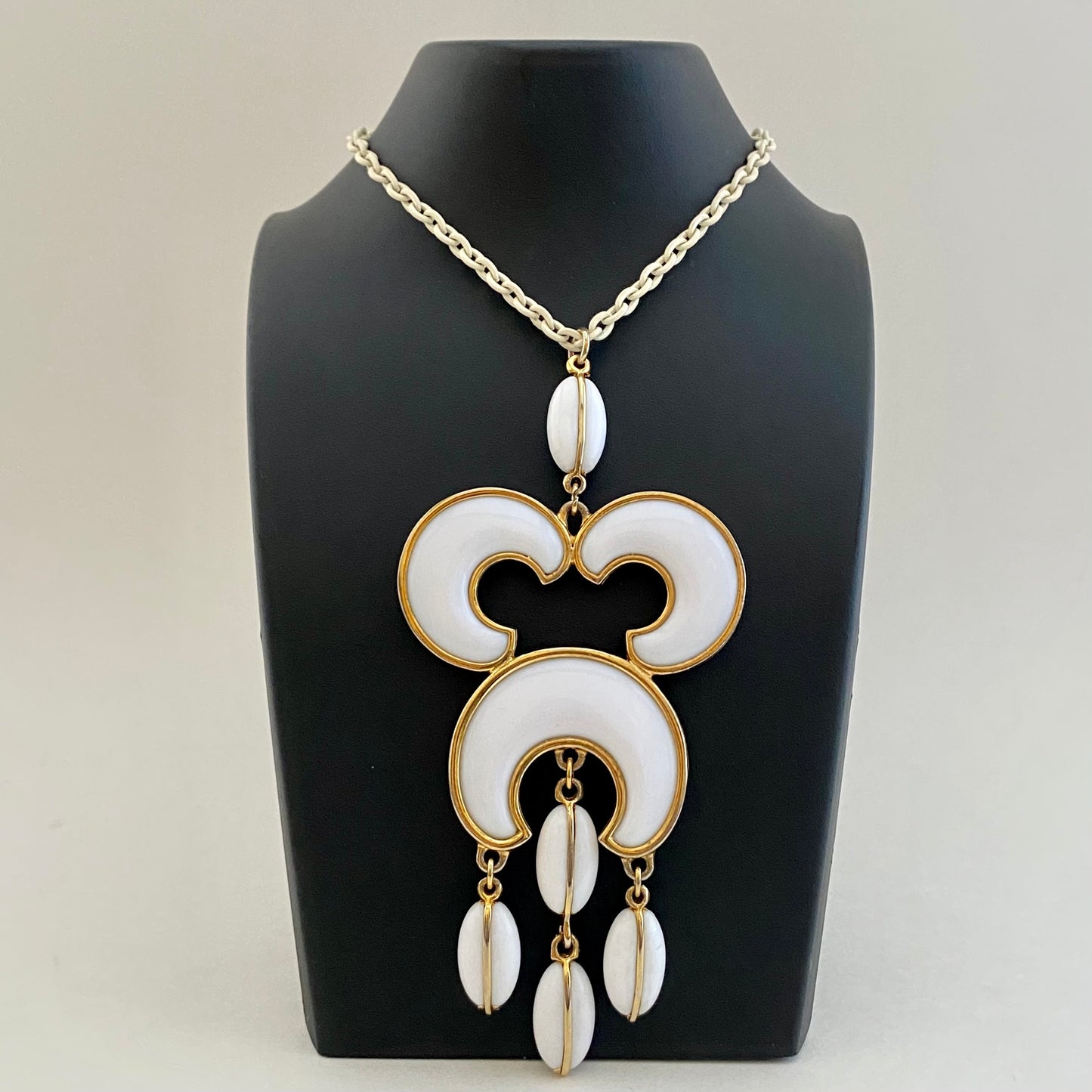 1960s Pendant Necklace