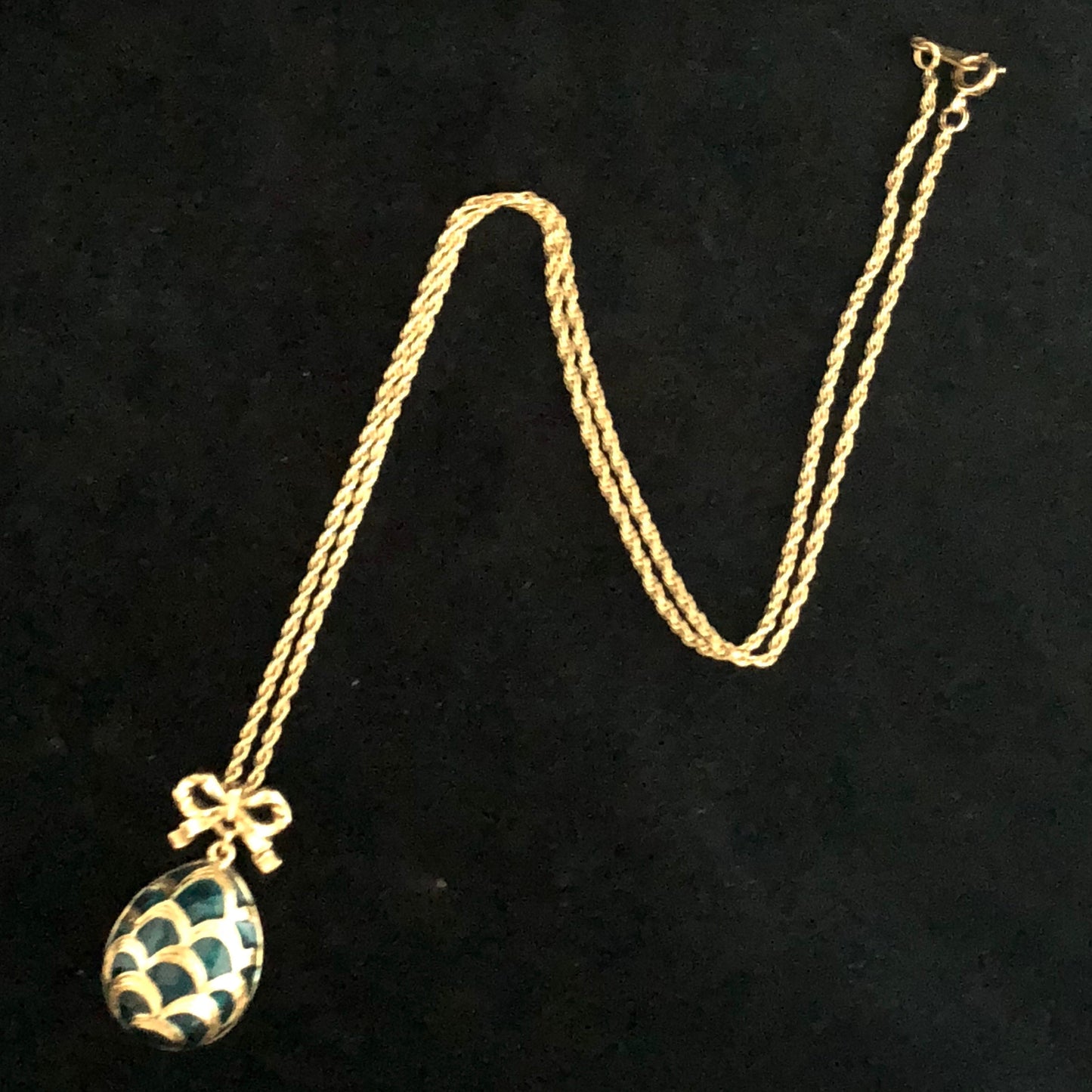 1984 Avon Easter Egg Pendant - Retro Kandy Vintage