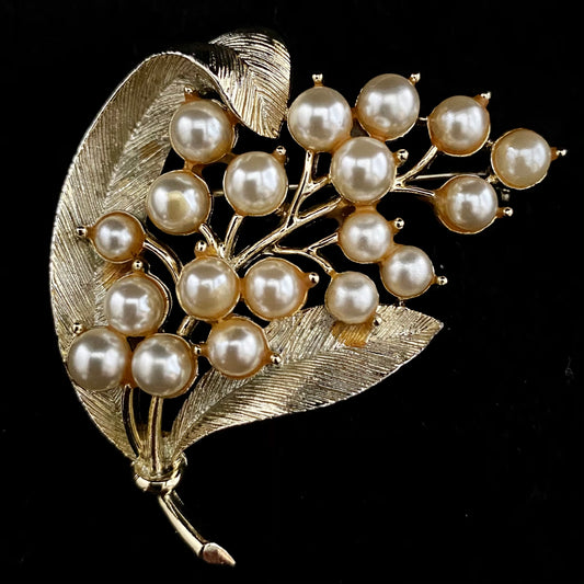 1960s Lisner Pearl Leaf Brooch