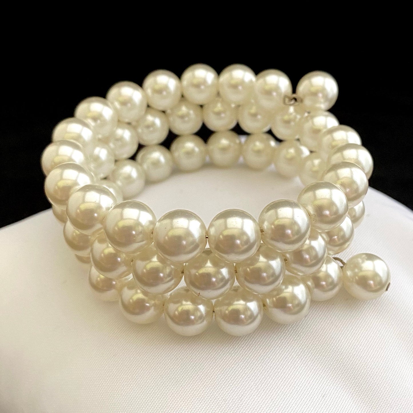 1993 Avon Pearlesque Wrap Bracelet