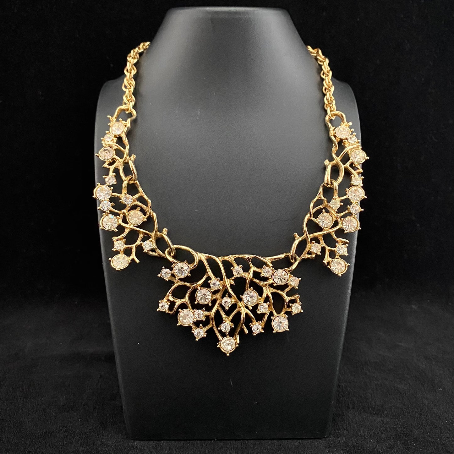 1964 Sarah Coventry Contessa Necklace