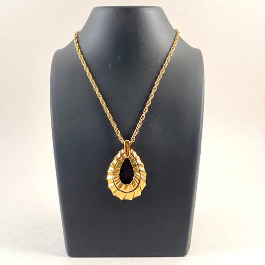 1970s Trifari Pendant Necklace