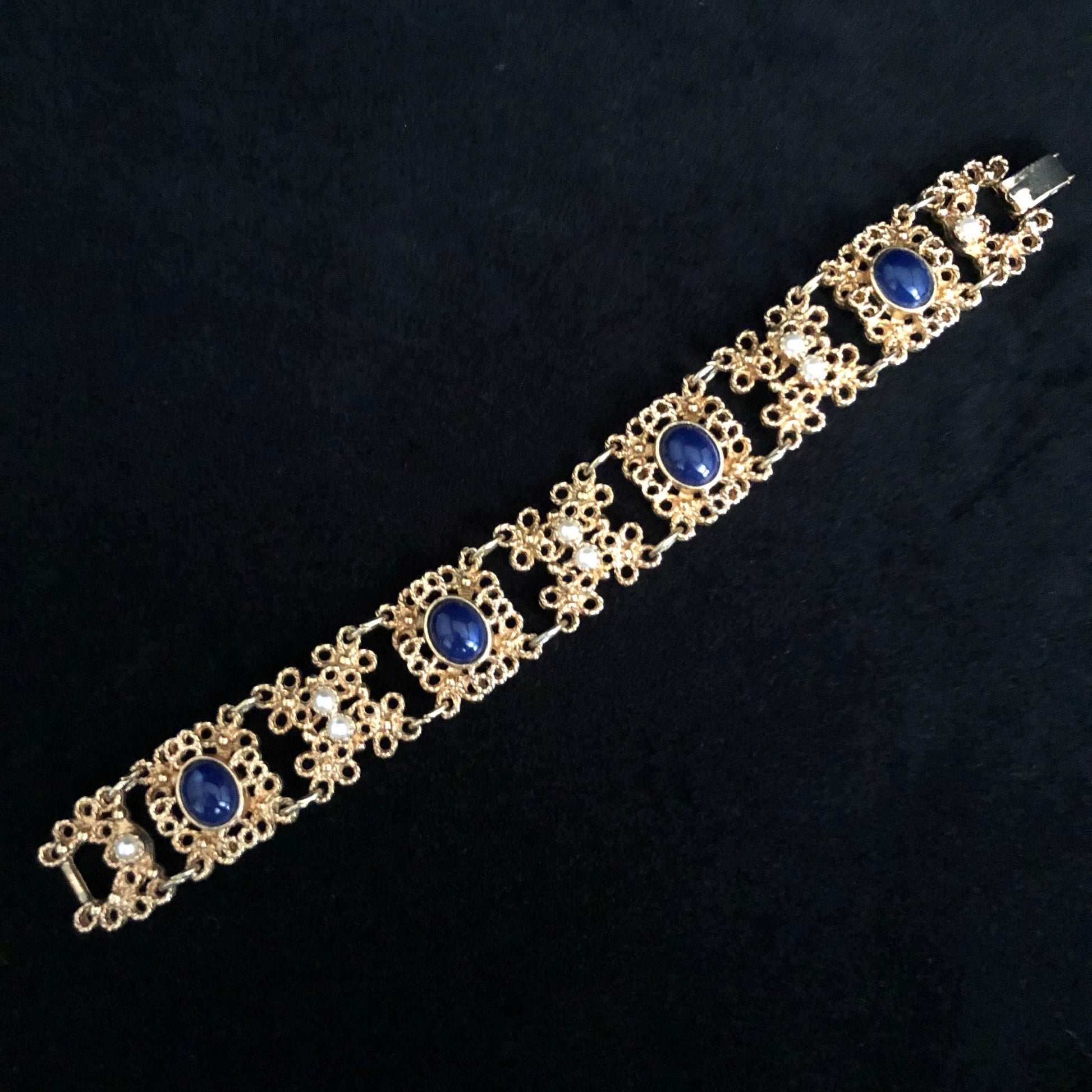1975 Sarah Coventry Victorian Blue Bracelet - Retro Kandy Vintage