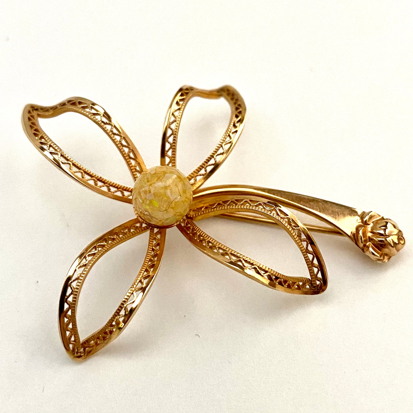 Late 80s/ Early 90s 12K Gold Filled Flower Brooch