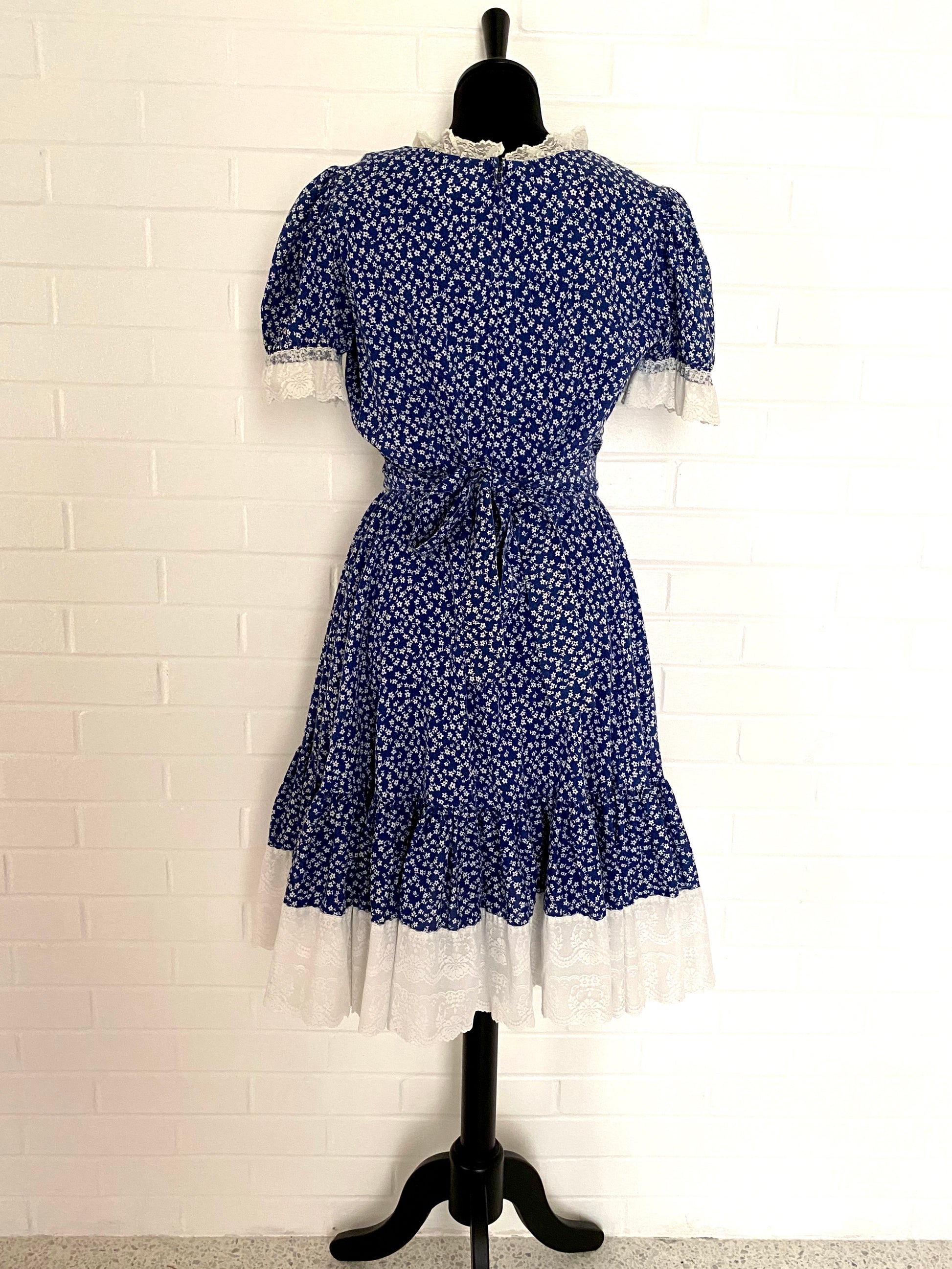 1960s Malco Modes, San Francisco Country Dress Retro Kandy Vintage 1960s Malco Modes, San Francisco Country Dress Retro Kandy Vintage