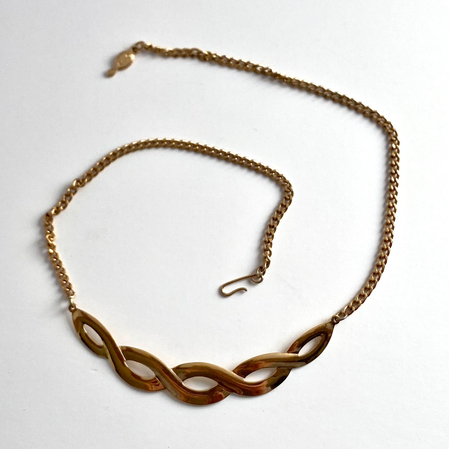 1976 Sarah Coventry Fashion Braids Necklace