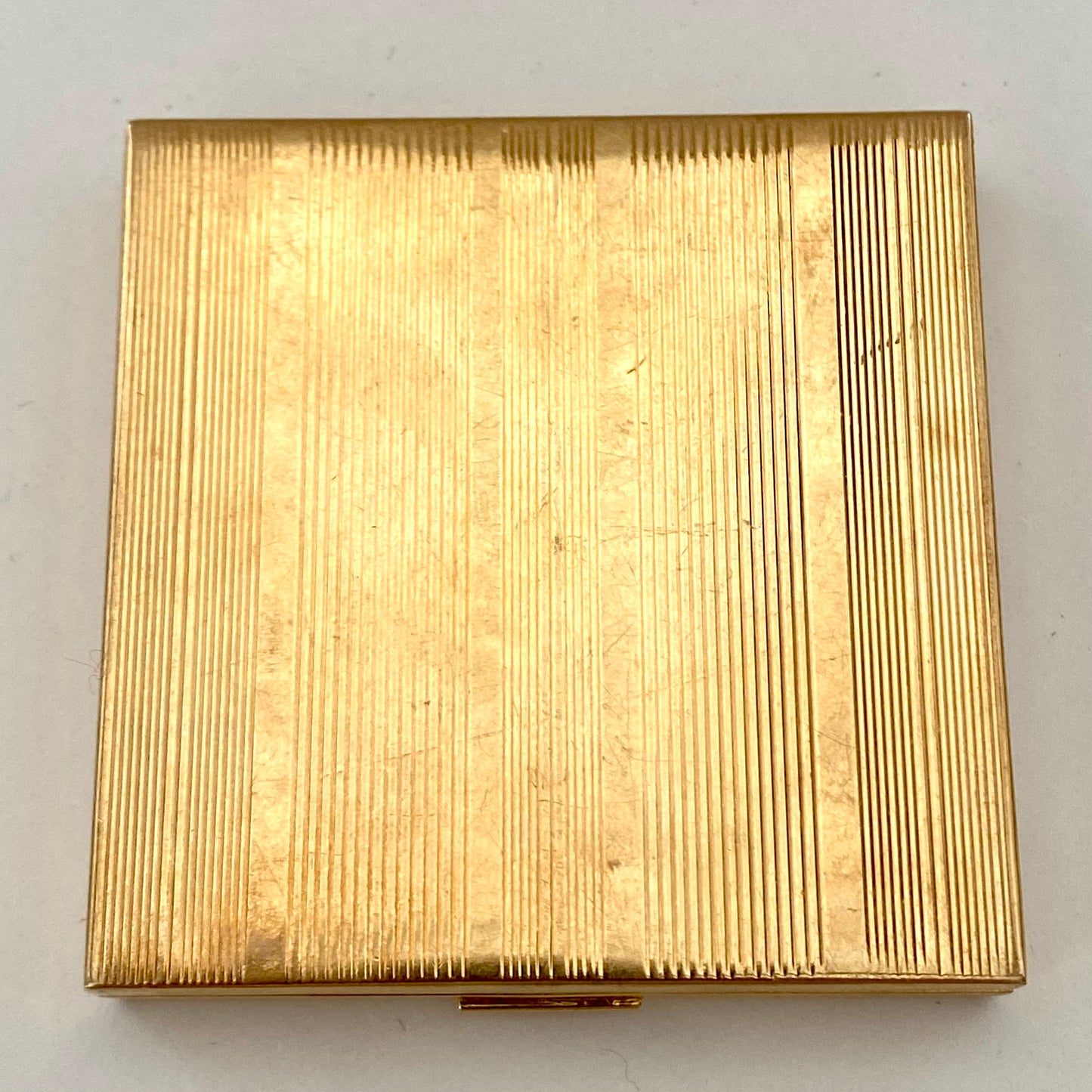 1950s Gold Tone Metal Loose Powder Compact