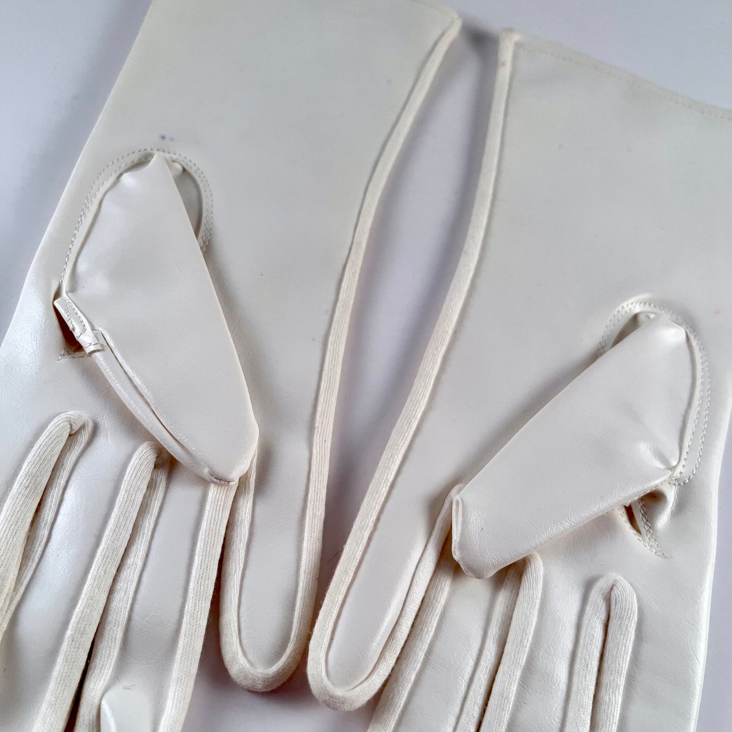 1970s Avon Stretch Gloves- New!