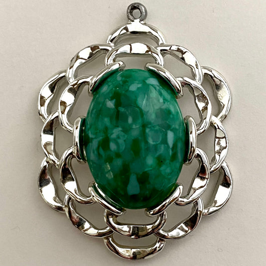 1974 Sarah Coventry Flattery Pendant