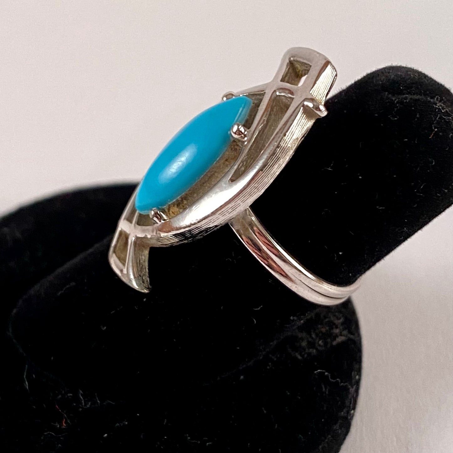 1972 Sarah Coventry Blue Moonlet Ring