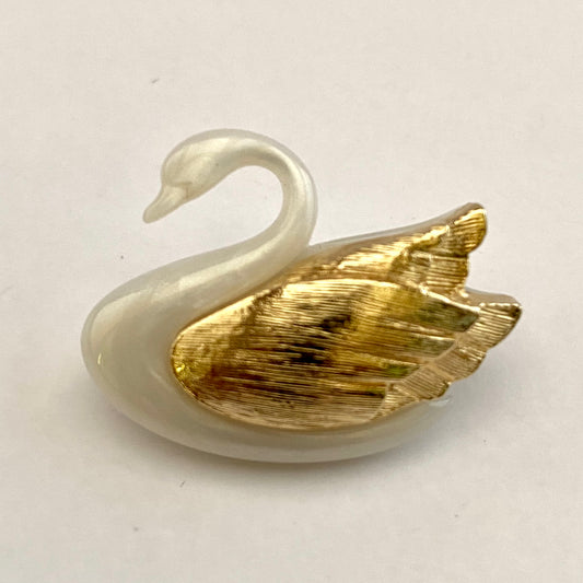 1985 Avon Graceful Swan Pin