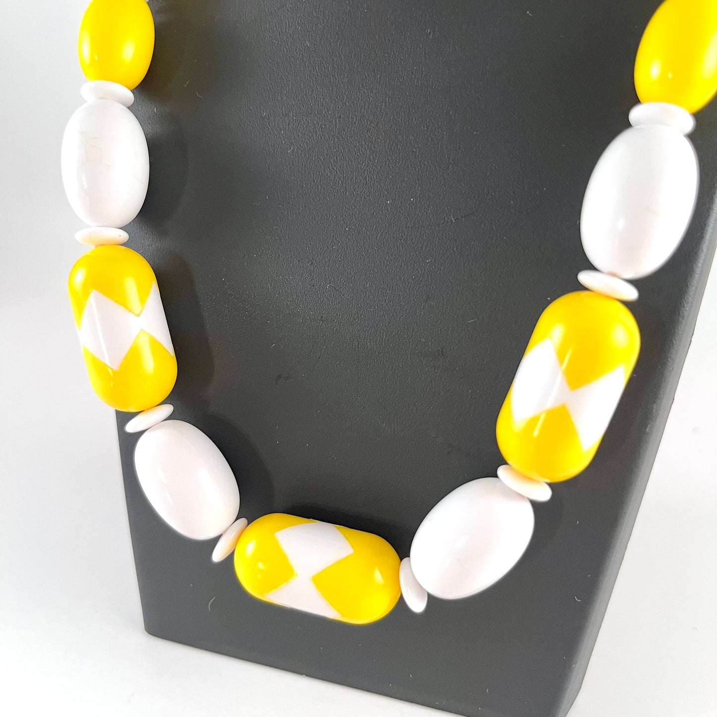 1987 Avon Sunsations Necklace & Earring Set in Spectator Yellow