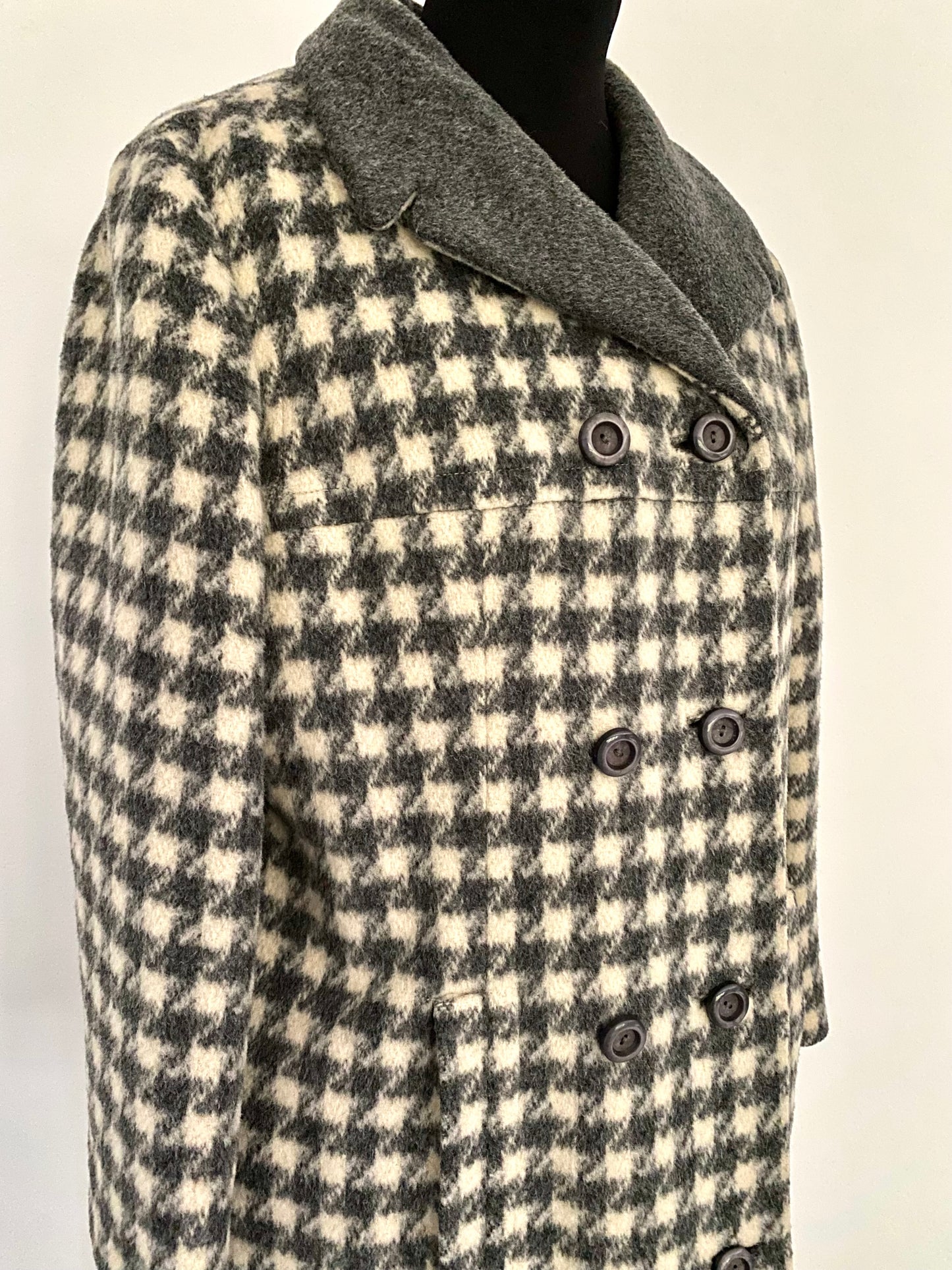 1960s Zachs, East Liverpool Houndstooth Coat